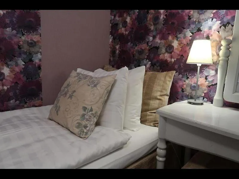 Hotel Tre Sma Rum ستوكهولم 2*,